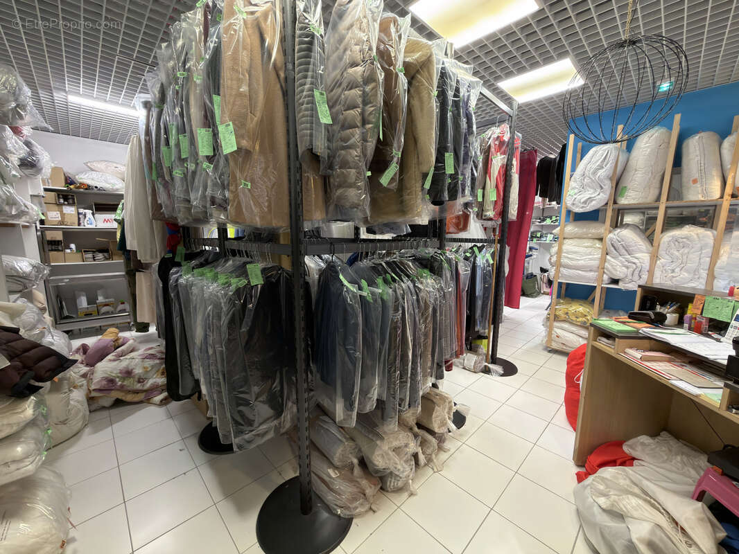 Pressing dans un hypermarché - photo 5