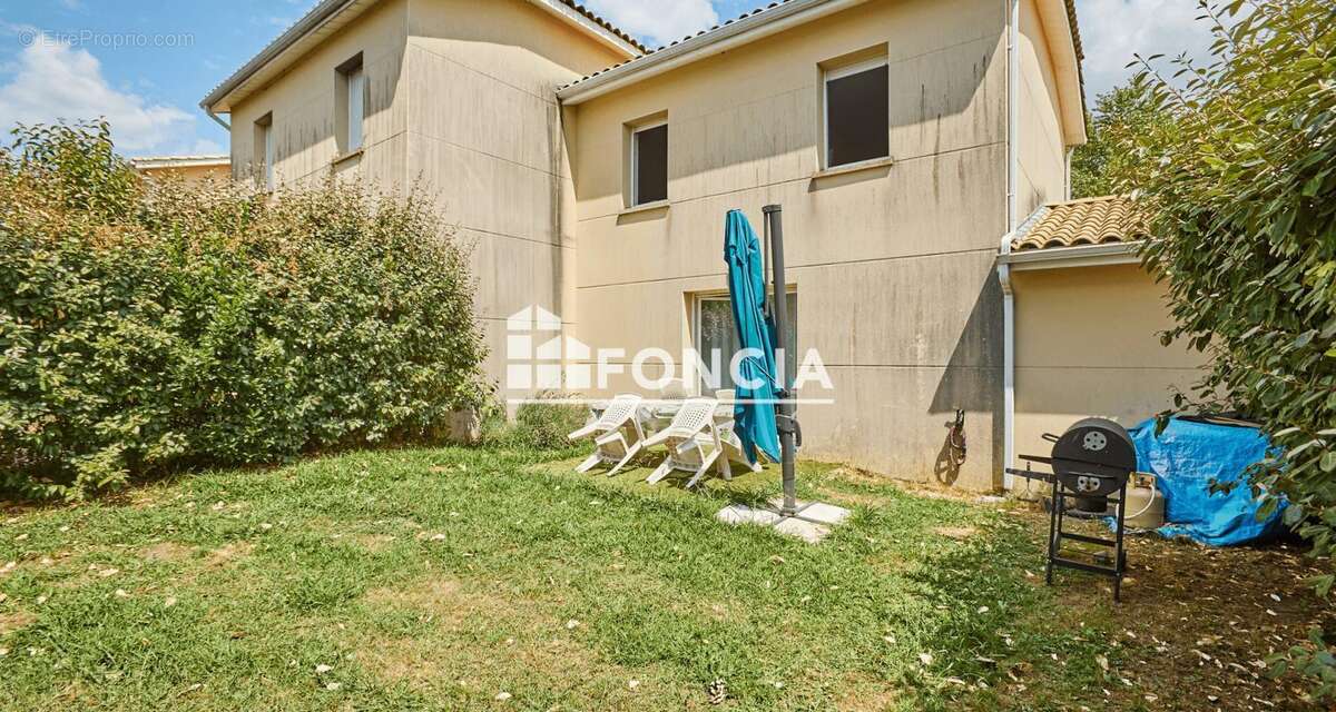 Saint-Savin rare maison avec jardin et garage - photo 6