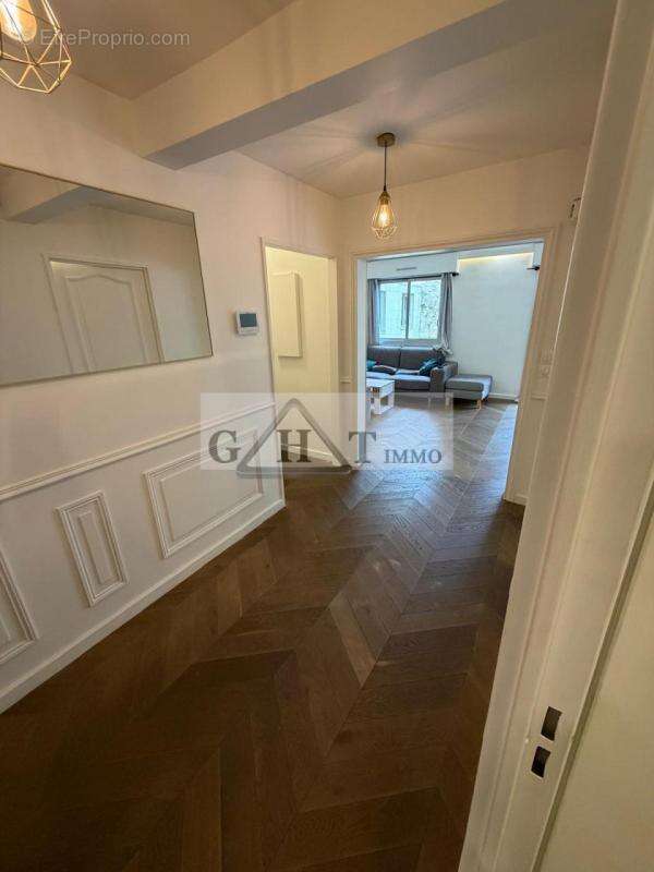 Cadre exceptionnel : Local professionnel/bureau 122m2 - photo 5