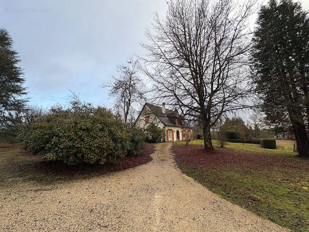 Maison à SAINT-HILAIRE-LES-PLACES