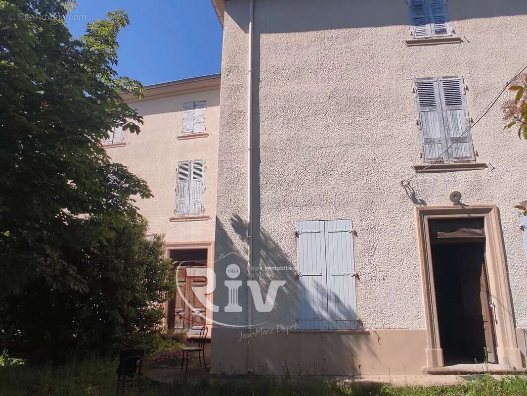 Maison à ROUSSILLON