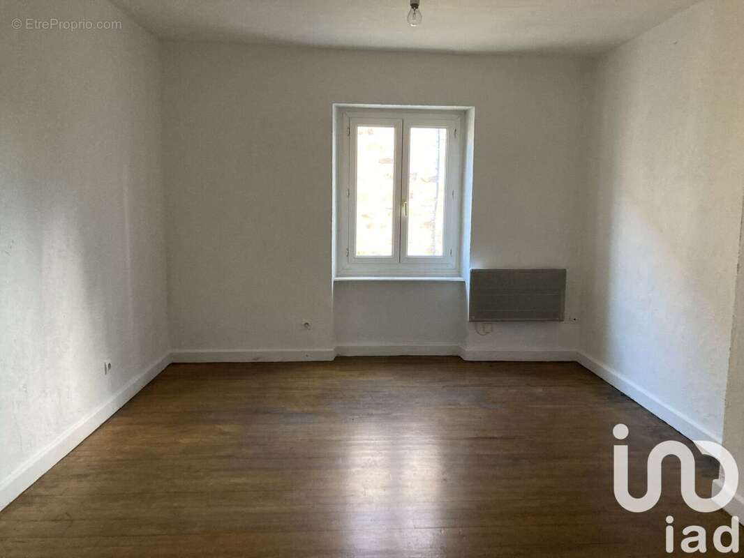 Photo 3 - Maison à PANISSIERES