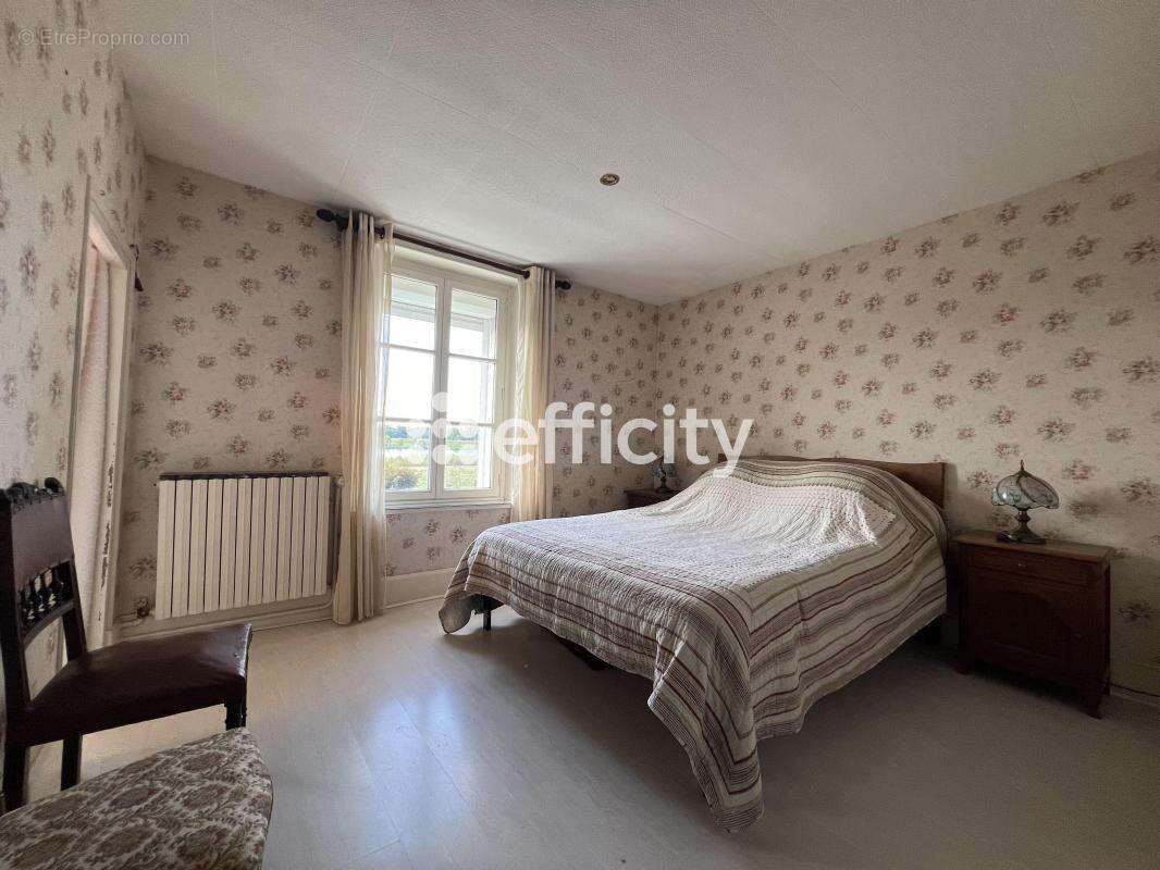 Maison à CHAUMONT-SUR-LOIRE