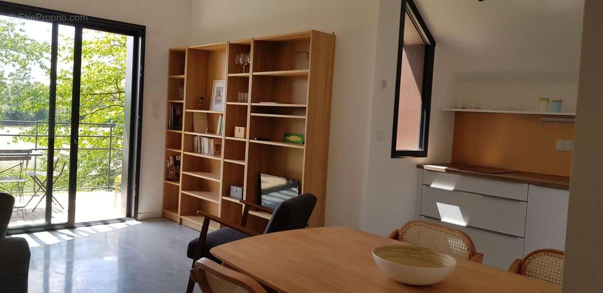 Appartement à LES PONTS-DE-CE