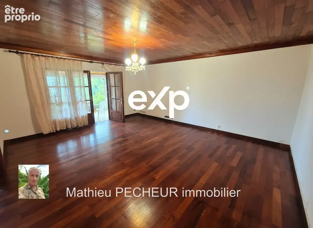 Maison 7 pièces 190 m² à vendre à Sainte-Marie (97438) - photo 7
