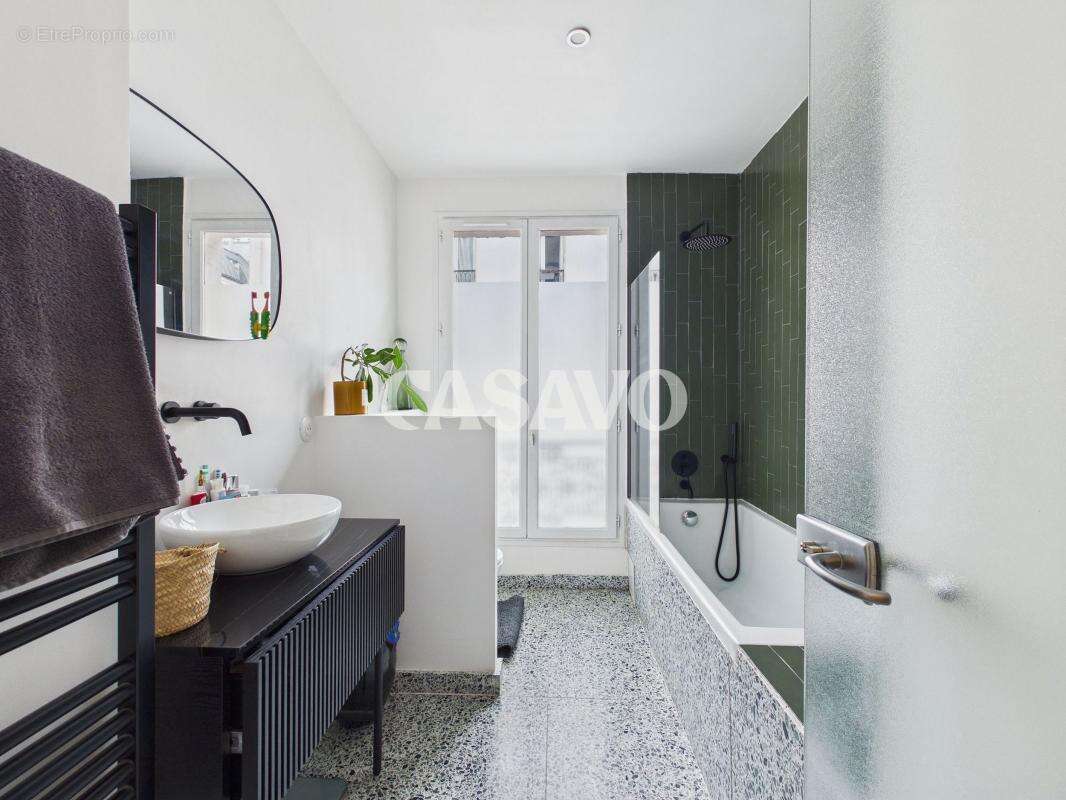 Appartement à PARIS-10E