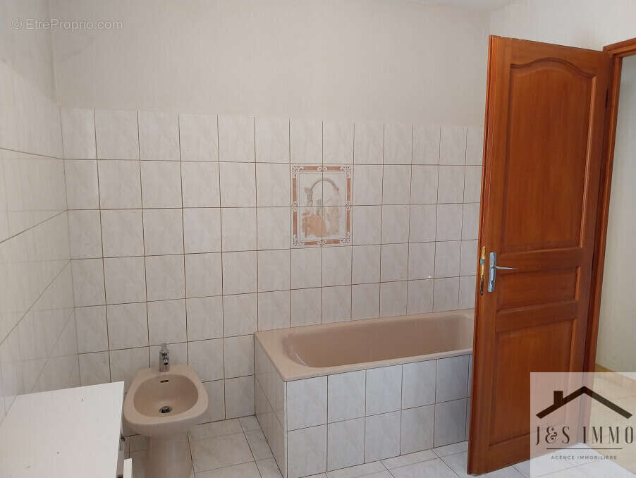 Maison à ROUMAZIERES-LOUBERT