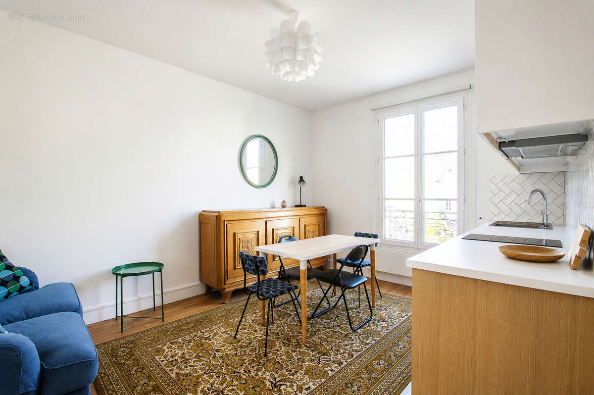 Appartement à PARIS-14E