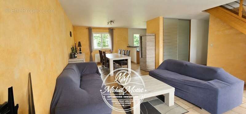 Maison familiale de 132 m² au calme avec 4 chambres et grand terrain à Bourneville-Sainte-Croix (27500) - photo 4