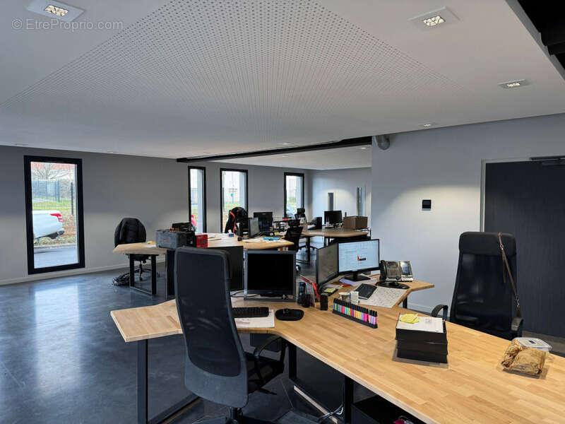 Commerce à BRETTEVILLE-SUR-ODON