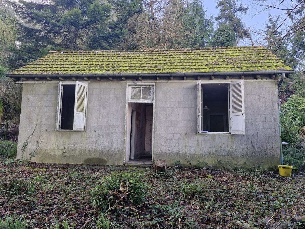 Terrain à TORIGNI-SUR-VIRE