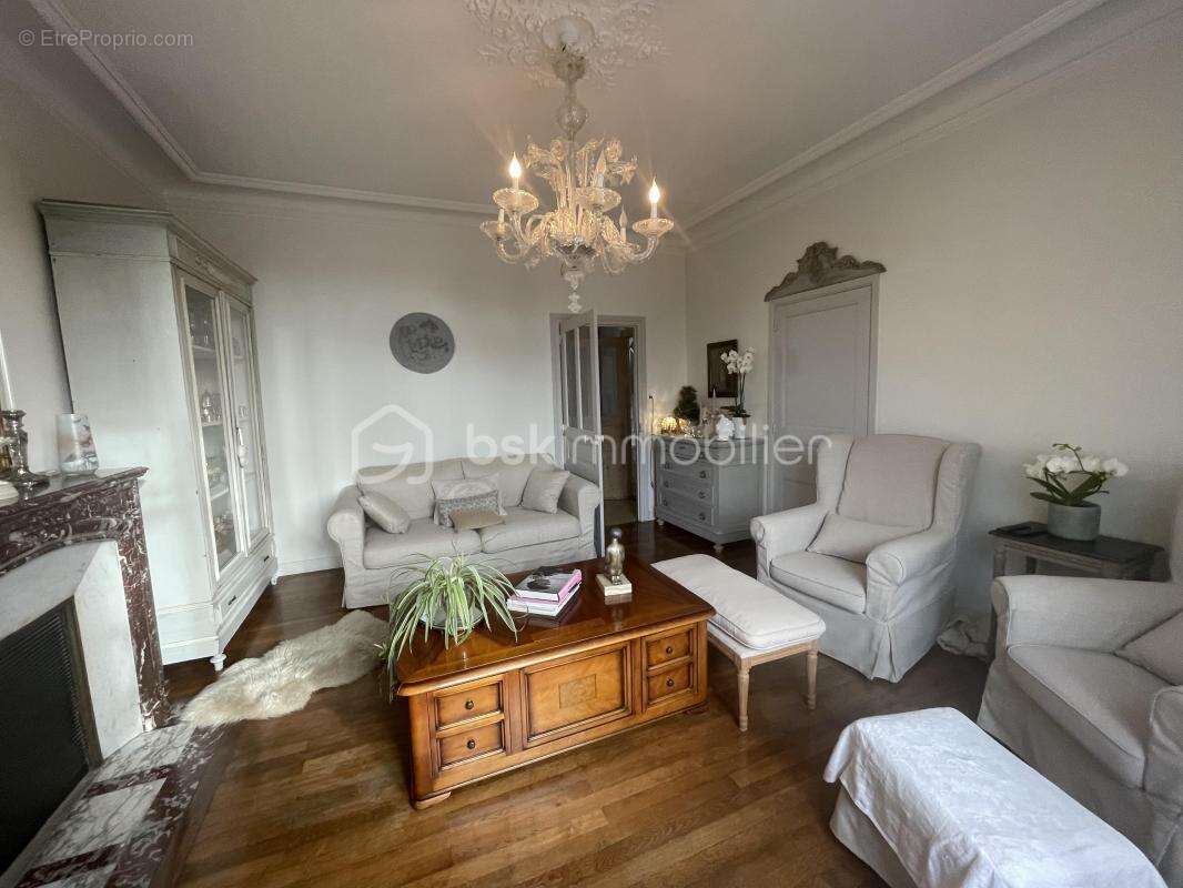 Maison à COMMEQUIERS