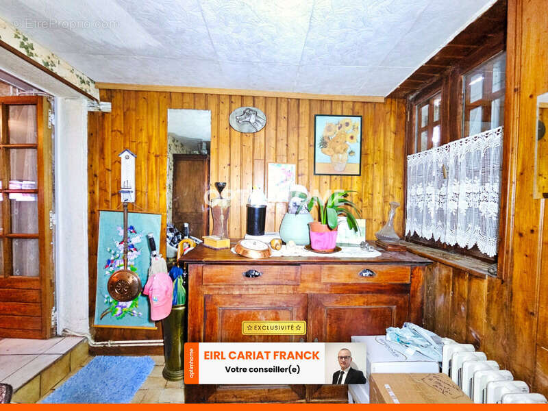 Maison à SAINT-ETIENNE-DE-FURSAC