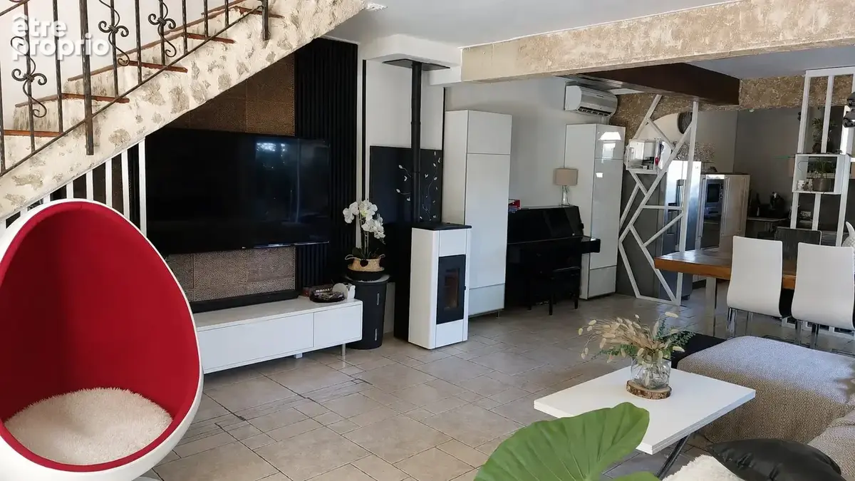 Maison 385 m² à Courthezon  - photo 6