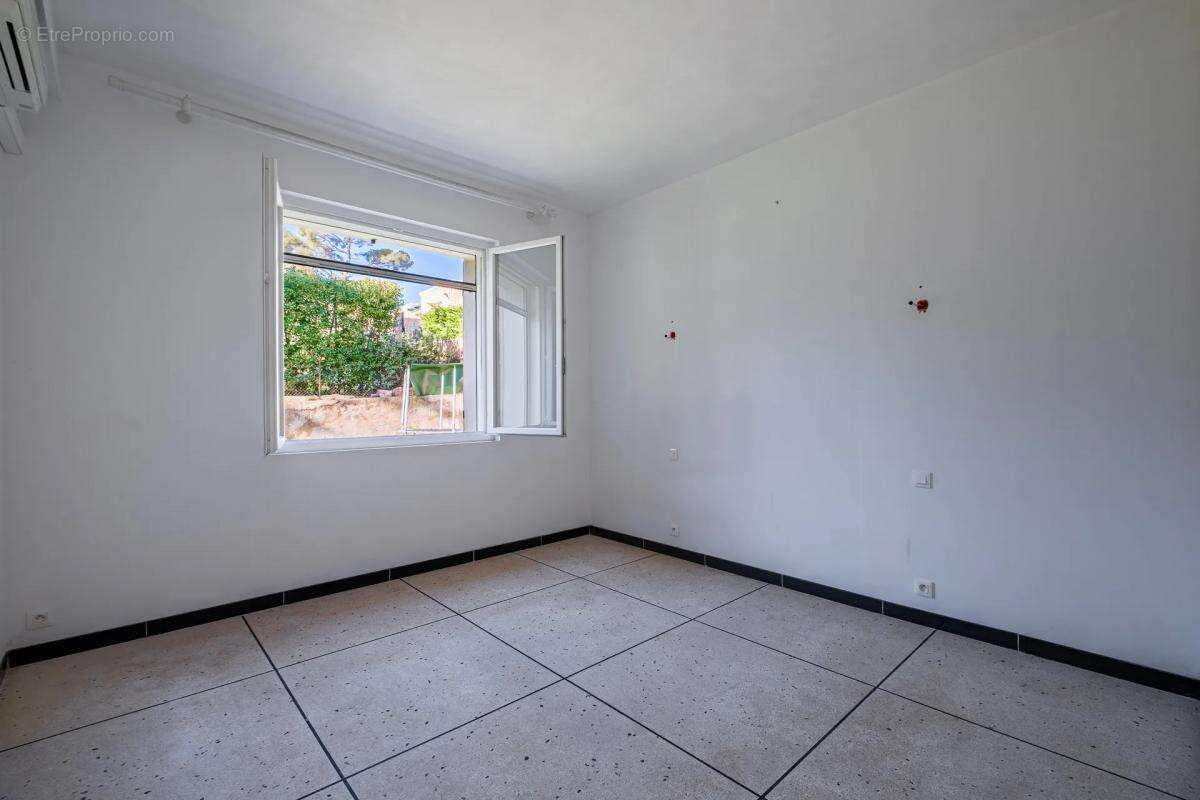 Appartement à SAINT-RAPHAEL