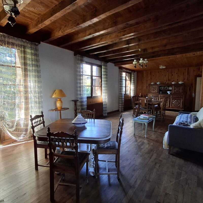 Maison 197 m² à Chasseneuil-Sur-Bonnieure  - photo 4