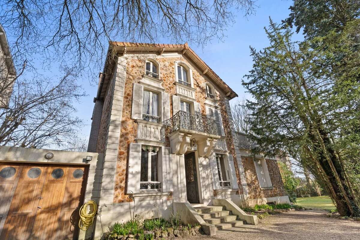 Maison à VAUCRESSON