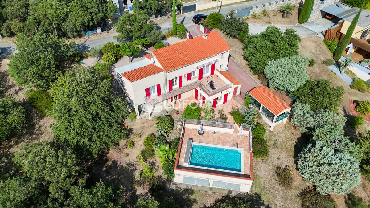 Maison à MONTESQUIEU-DES-ALBERES