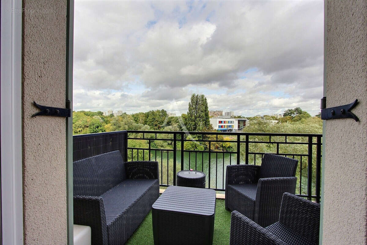 Appartement à VILLENEUVE-LA-GARENNE