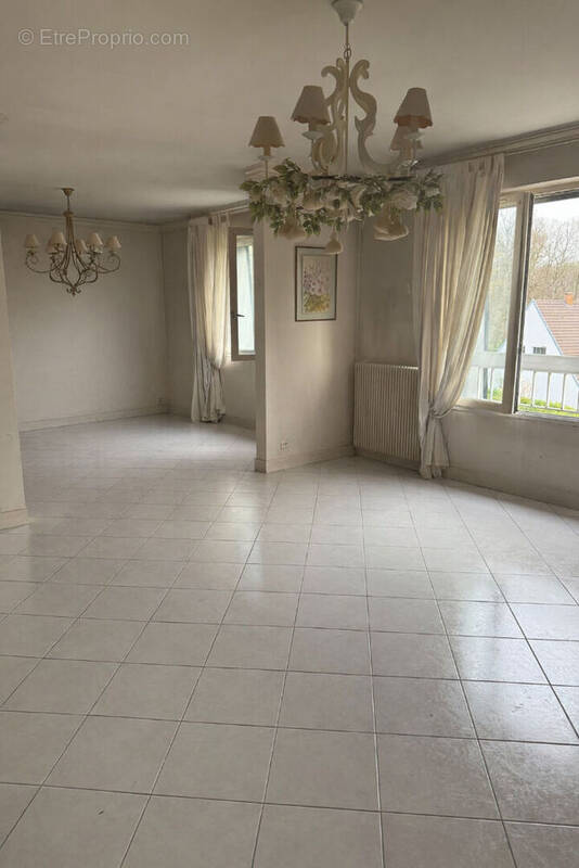 Appartement à GOUVIEUX