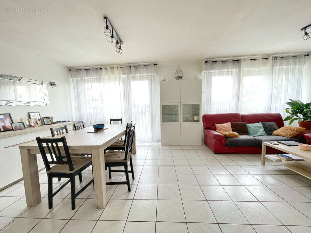 Appartement à IRIGNY