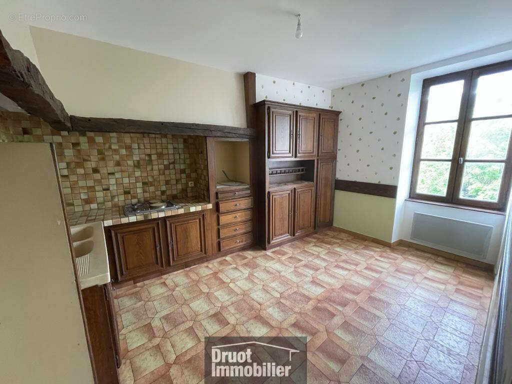 Appartement à SAINT-GENIEZ-D'OLT