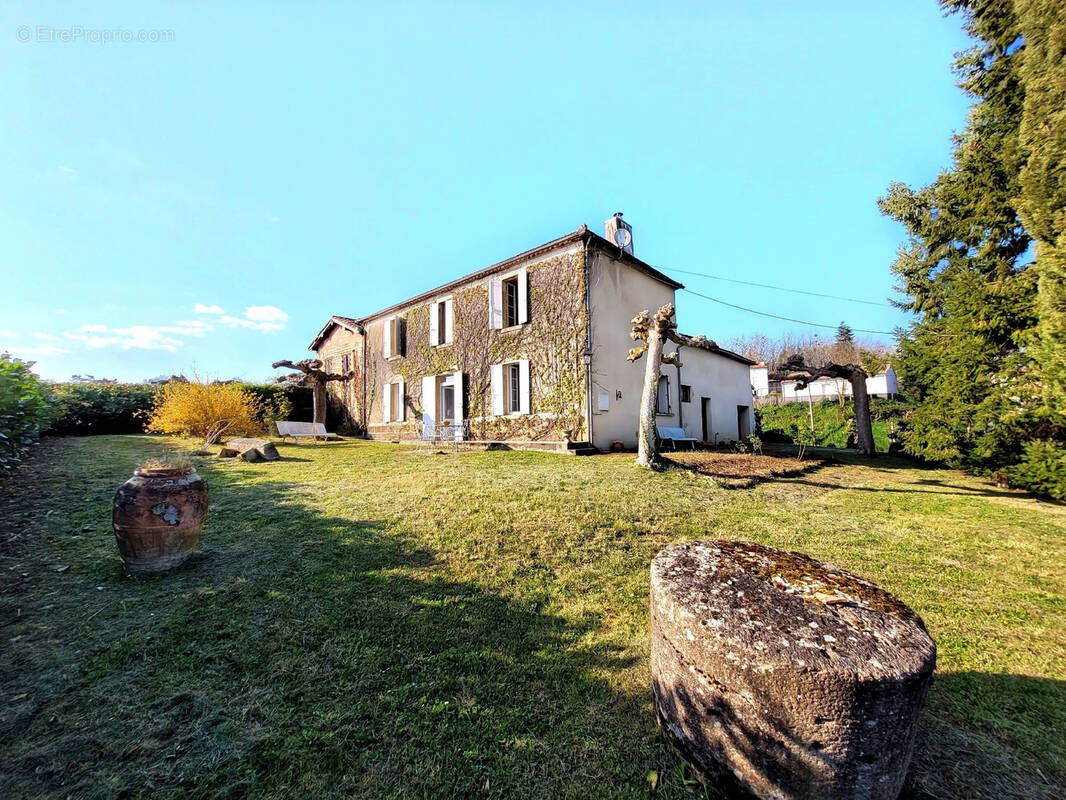 Maison à MONGAUZY