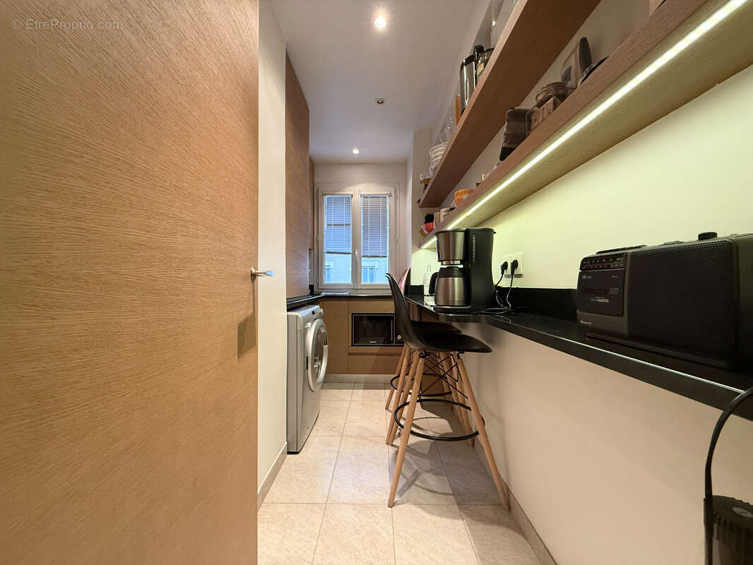 Appartement à COURBEVOIE