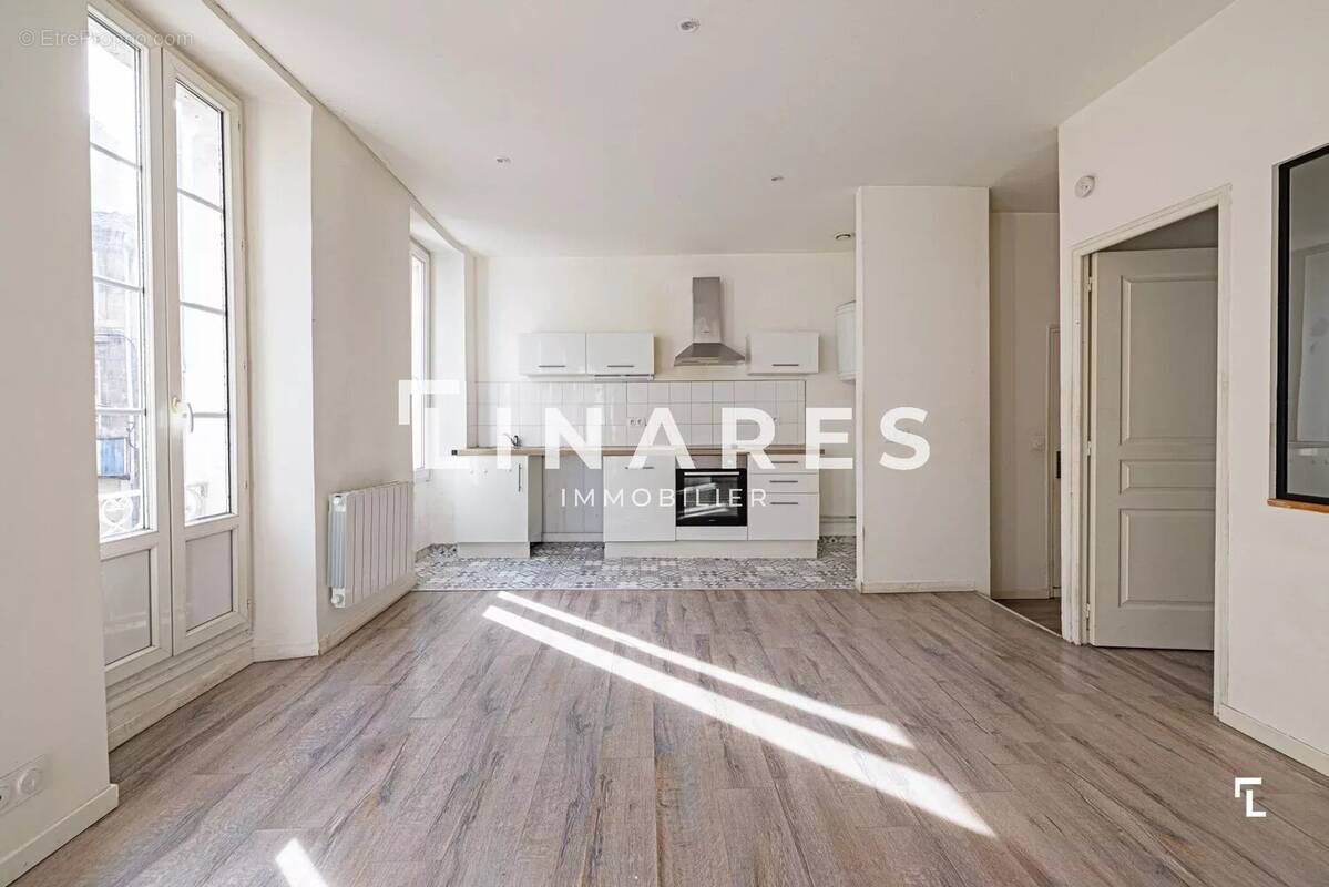 Appartement à MARSEILLE-3E
