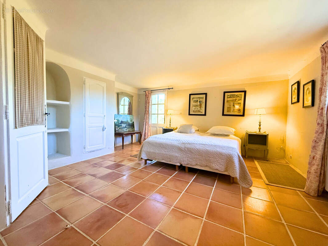 Maison à FORCALQUIER