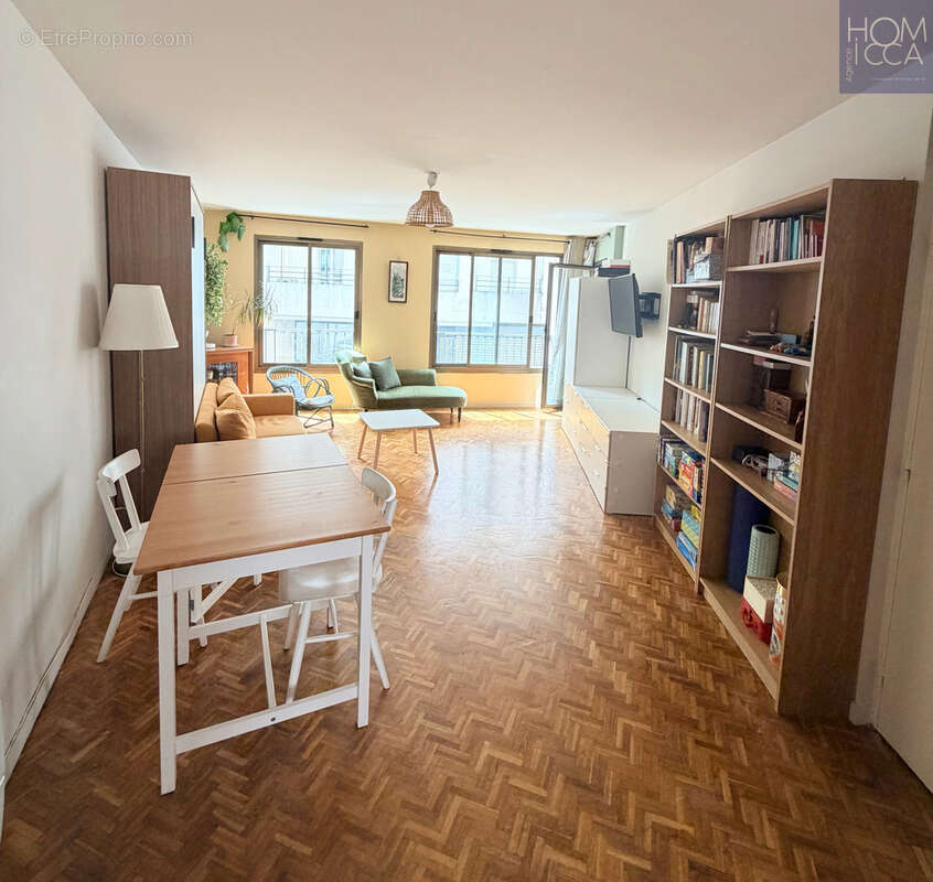 Lyon 7 garibaldi appartement type 2bis en etage avec ascenseur balcon a vivre garage ferme - photo 4