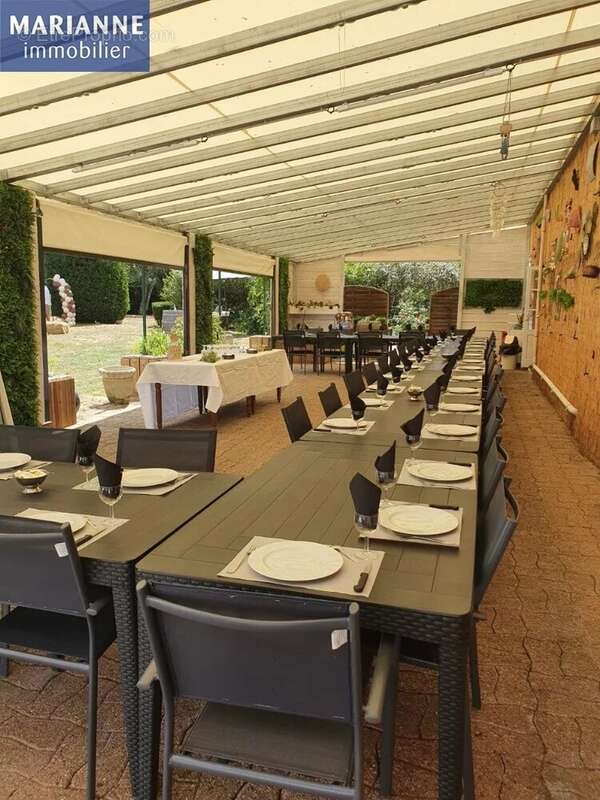 Commerce à VILLEFRANCHE-DE-PANAT