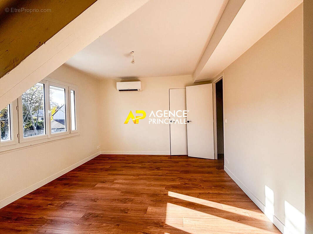 Maison à SARTROUVILLE