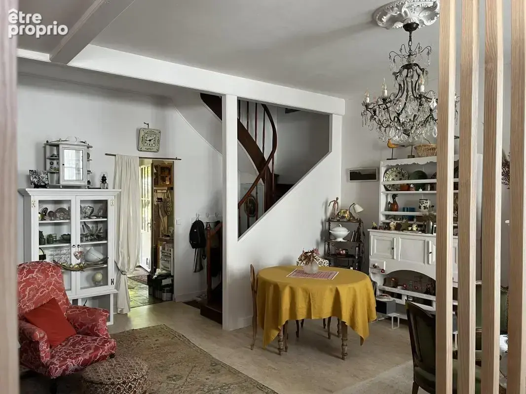 Maison 4 pièces 93 m² à vendre à Saint-Jean-D'angely (17400) - photo 8