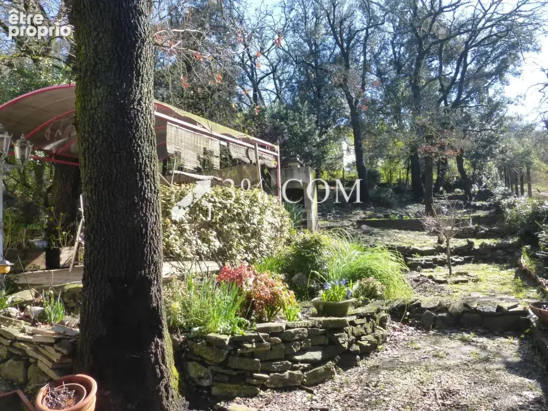 Maison de caractère à rénover, piscine, garage - photo 7