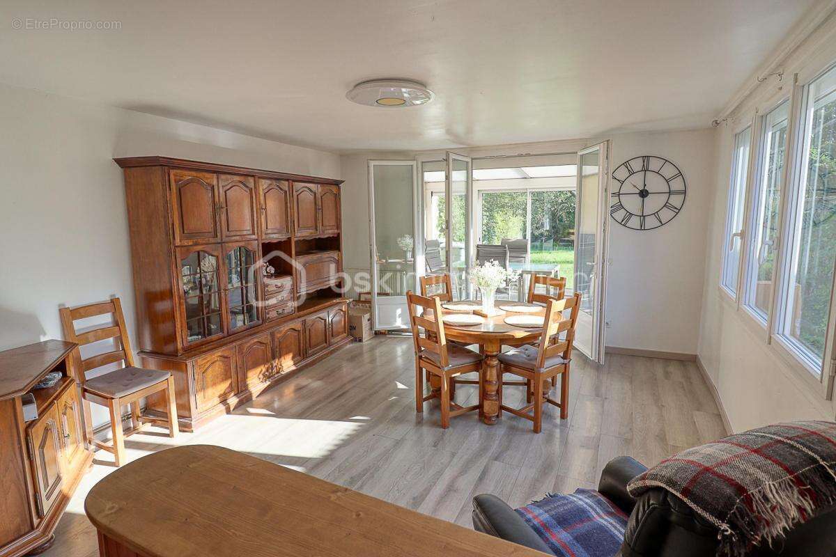 Maison à FEUQUIERES