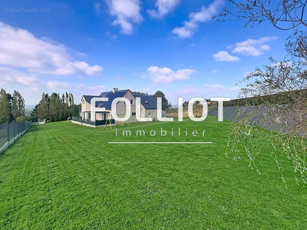 Maison à SAINT-MARTIN-DES-BESACES