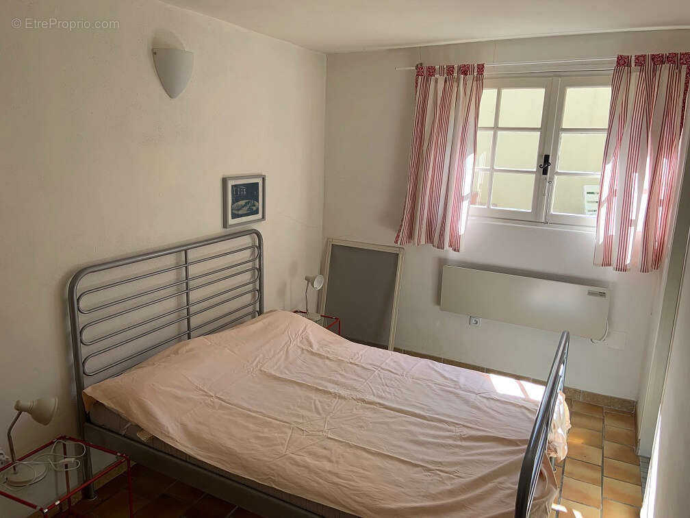 Maison en pierre 110 m2 avec vue panoramique sur 1,1 ha - photo 8