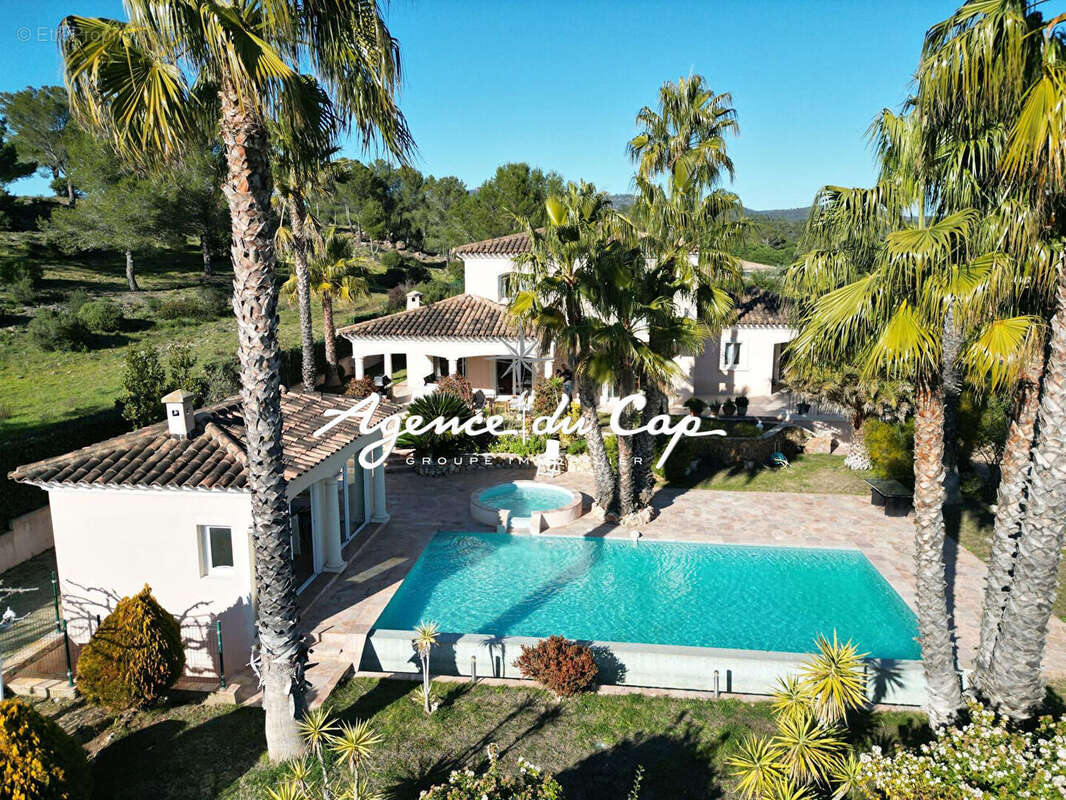 Villa valescure 7 pieces de 204m² avec appartement independant - photo 8