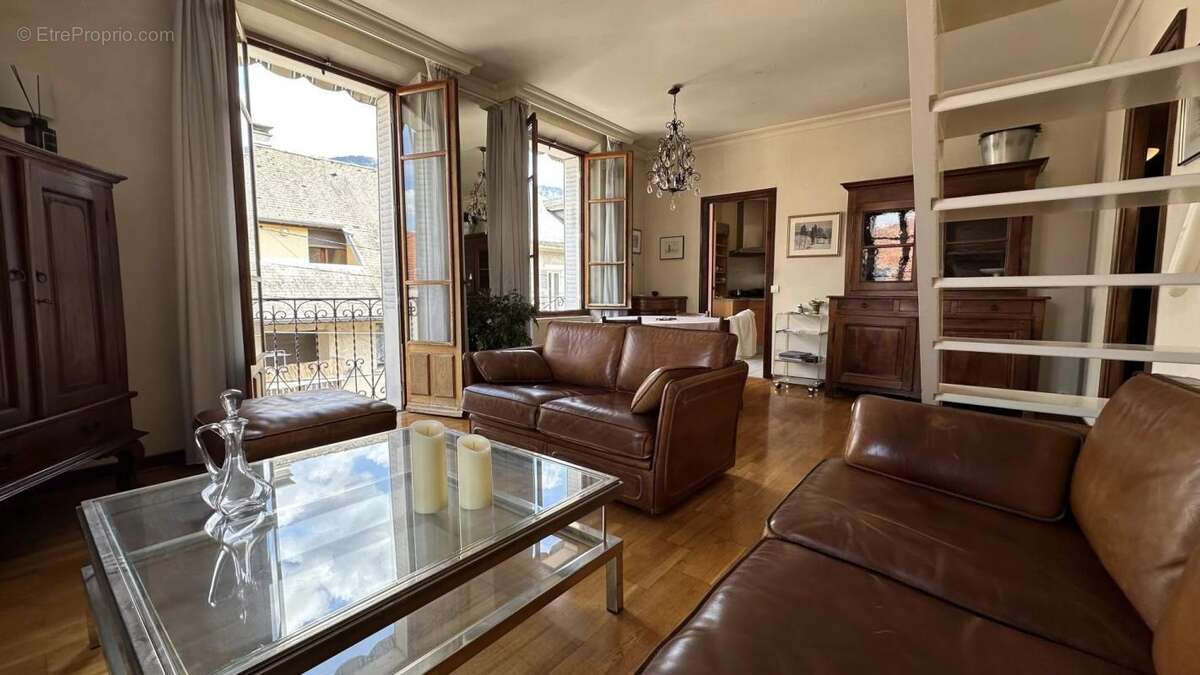 Appartement à AIX-LES-BAINS