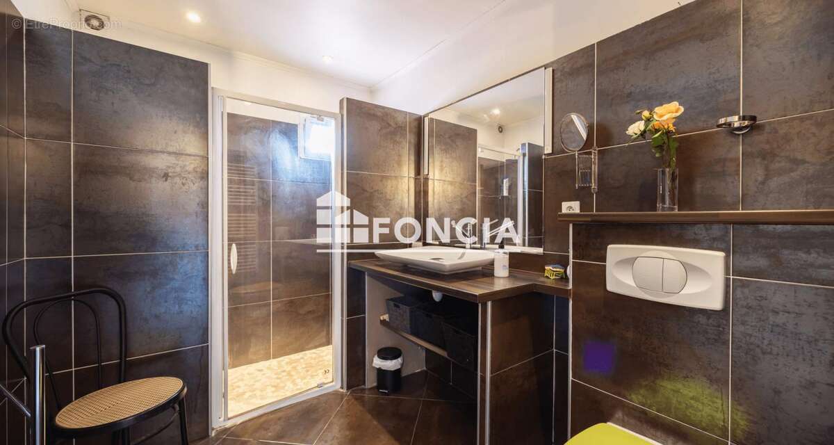 Entre le village et les plages, découvrez cette superbe maison de 105 m² habitables - photo 8