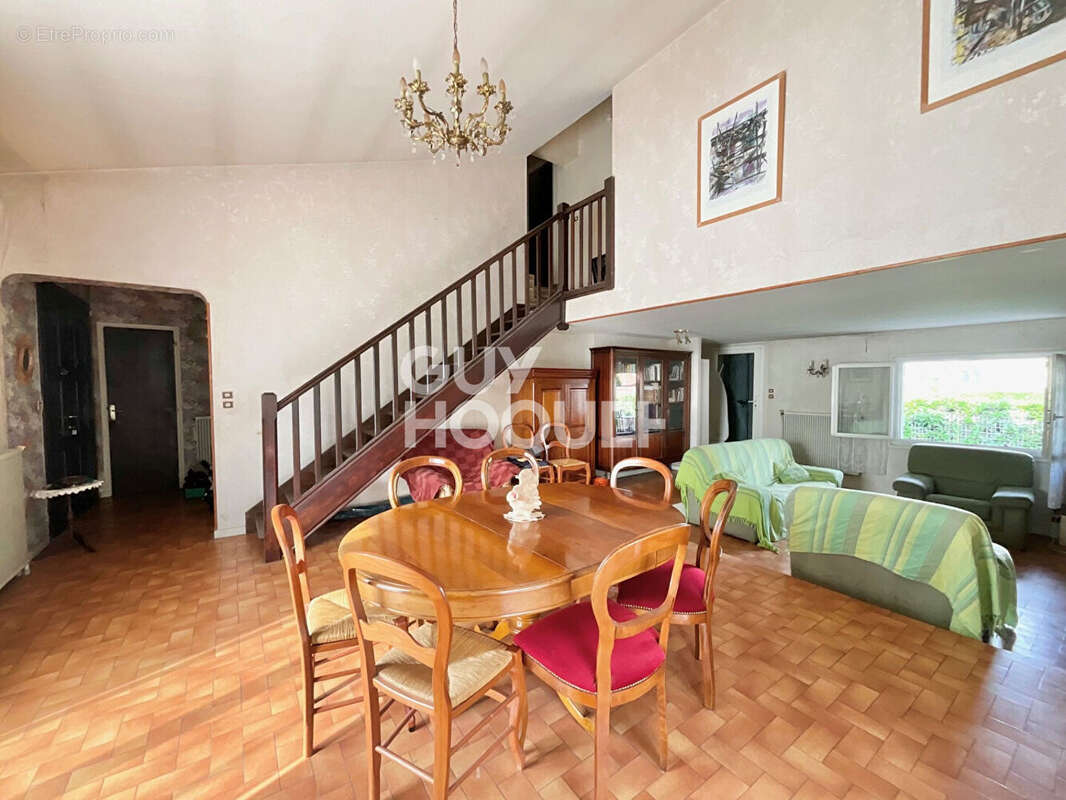 Maison à VILLENEUVE-TOLOSANE