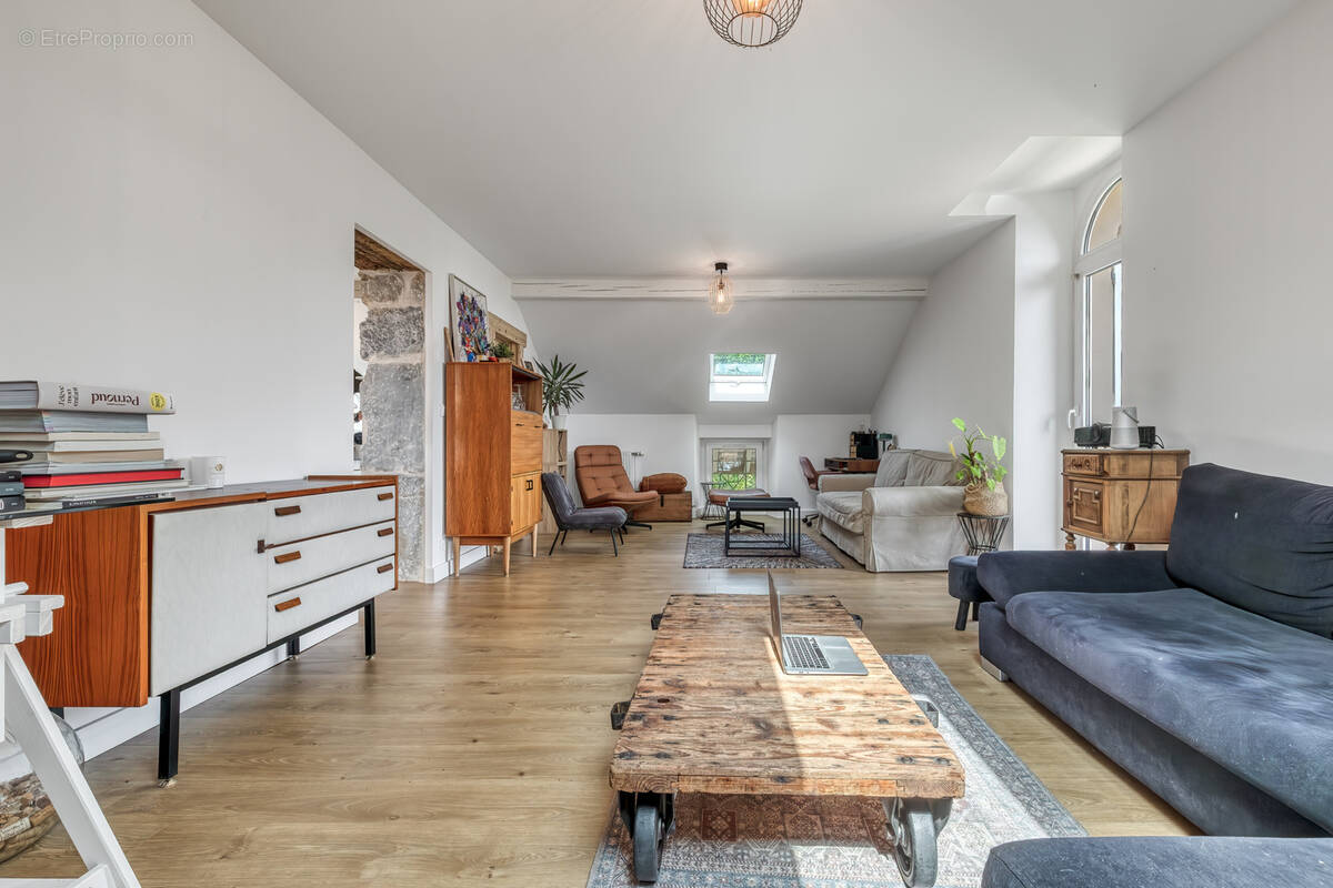 Appartement à AIX-LES-BAINS