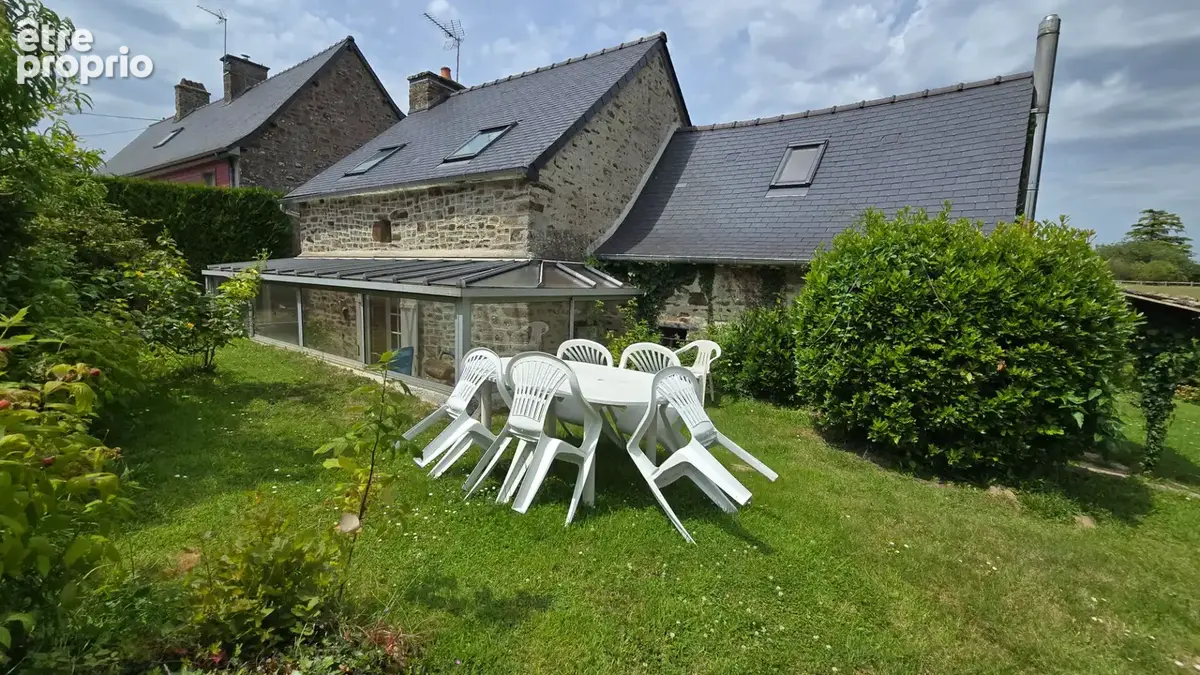 LANVALLAY : Ensemble de 2 petites maisons anciennes "esprit Cottage" , cadre bucolique - photo 2