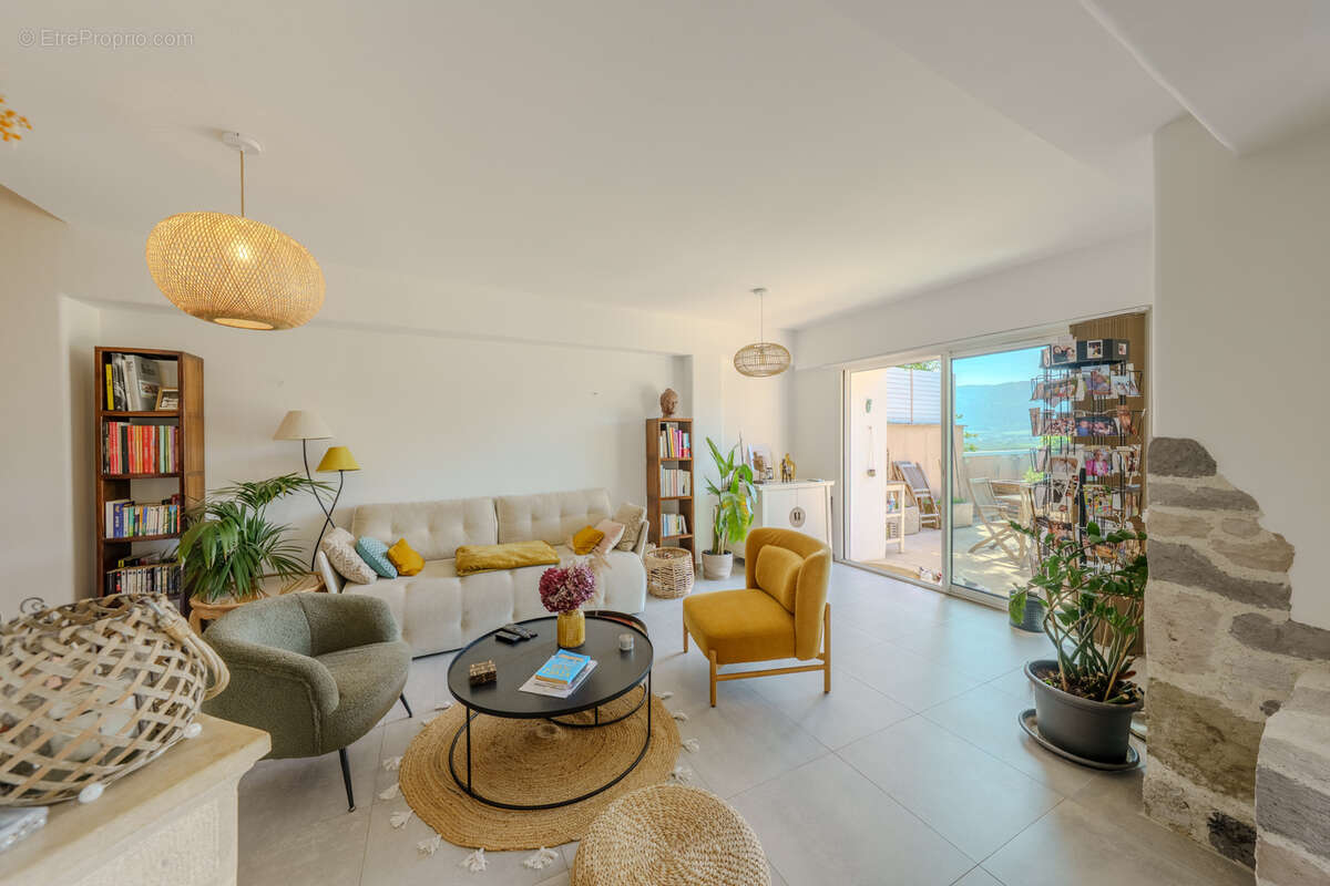 Appartement à BALLAISON