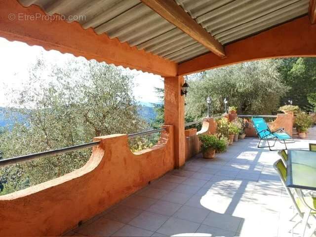 Maison à L&#039;ESCARENE