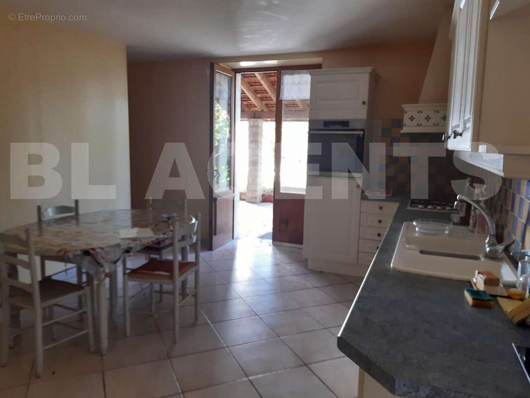 maison cuisine delgue - Maison à BERSON