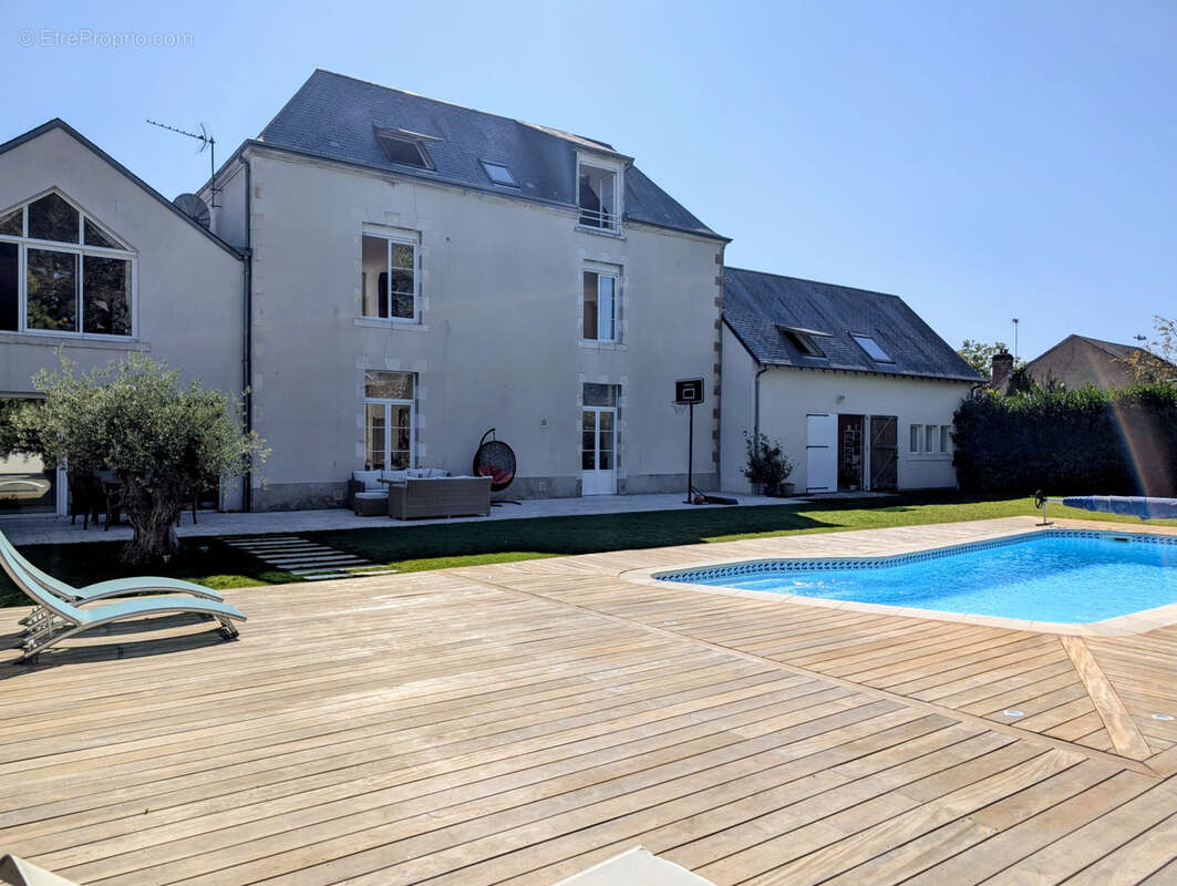 Maison à SAINT-JEAN-DE-BRAYE