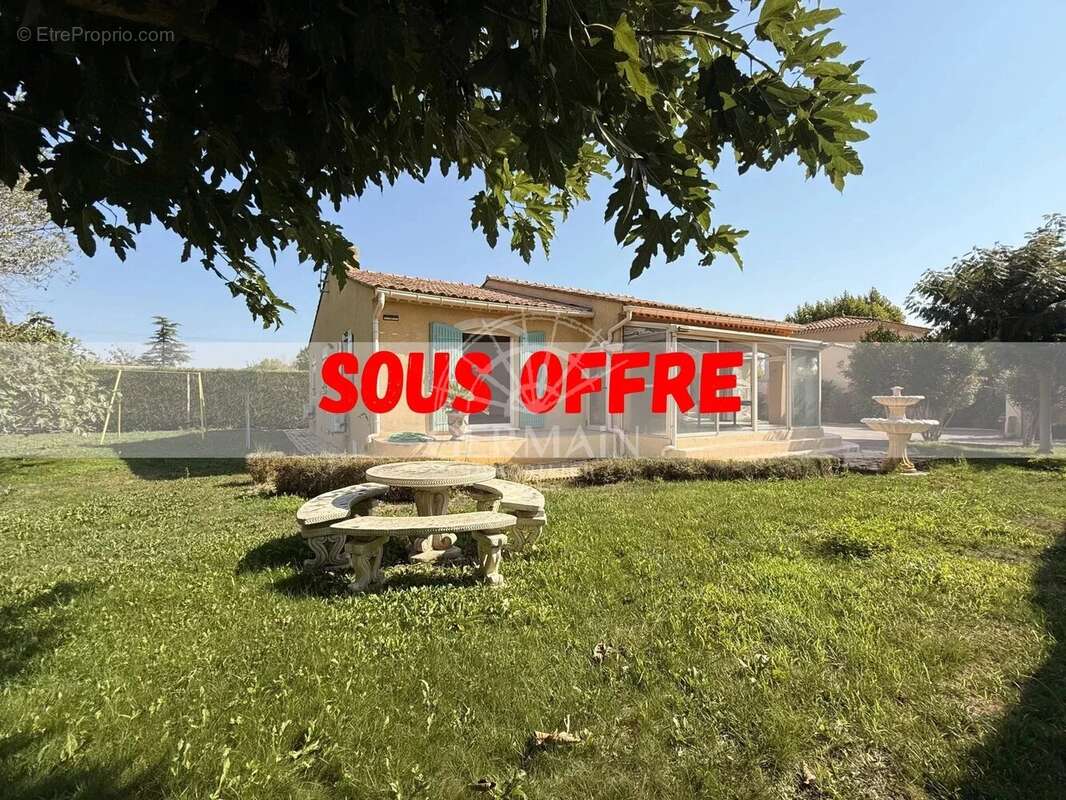 Maison à L'ISLE-SUR-LA-SORGUE