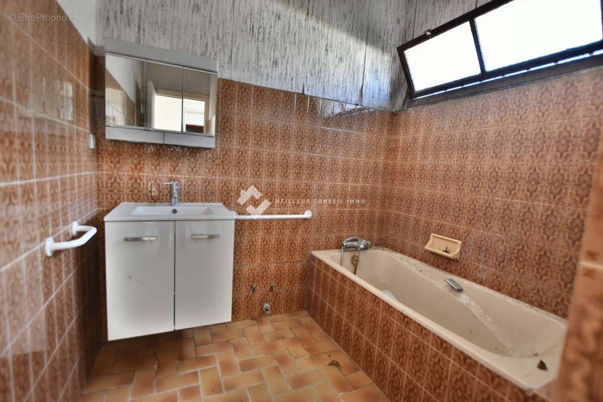 Maison 319 m² à Orthez  - photo 9